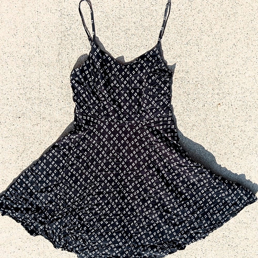 BlackWhite OldNavy Small Short Thin Flowy Lite Cotton Strappy Short Summer Dress